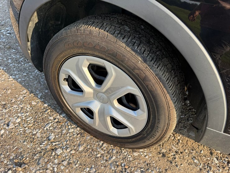 2018-ford-explorer-image-8