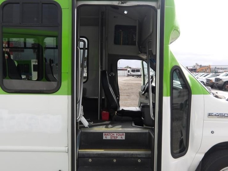 2018-ford-e450-image-14