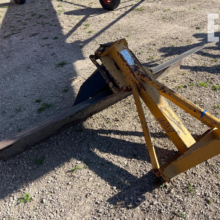 3-POINT BLADE