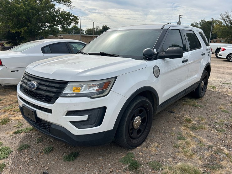 2018-ford-explorer-image-1