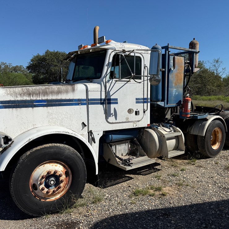1999 PETERBILT 379