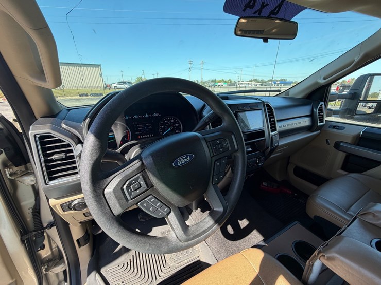 2018-ford-f550-image-27
