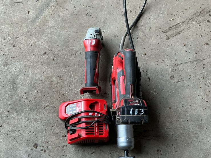 #113-•-milwaukee-m18-cordless-grease-gun-,-4-1/2"-angle-grinder),-rapid-charger-&-xc-5.0-battery-image-2