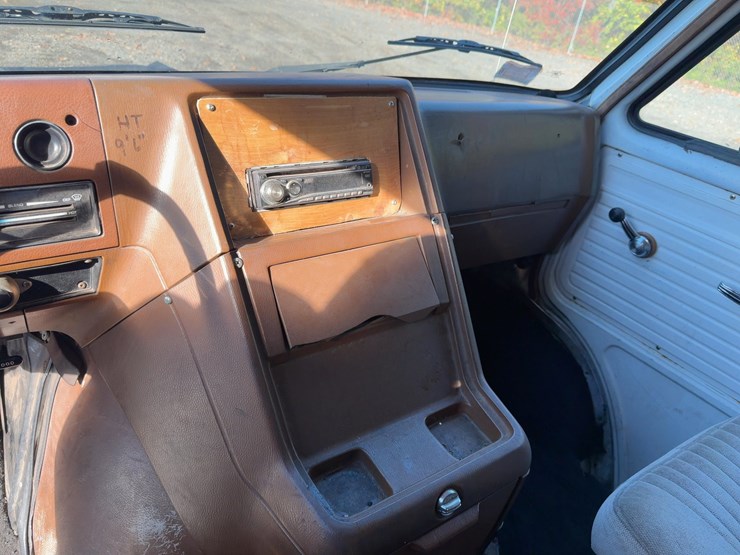 1990-gmc-3500-image-26