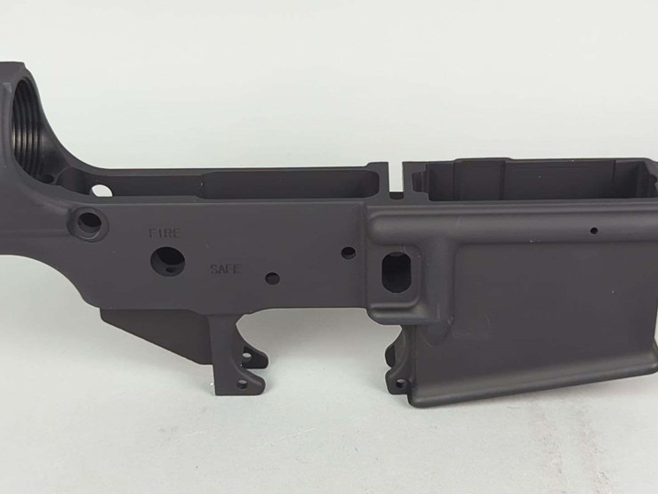 del-ton-dti-15-5.56mm-receiver-sn#-b93070,-stripped-lower-receiver-for-ar-15,-in-original-box-image-2