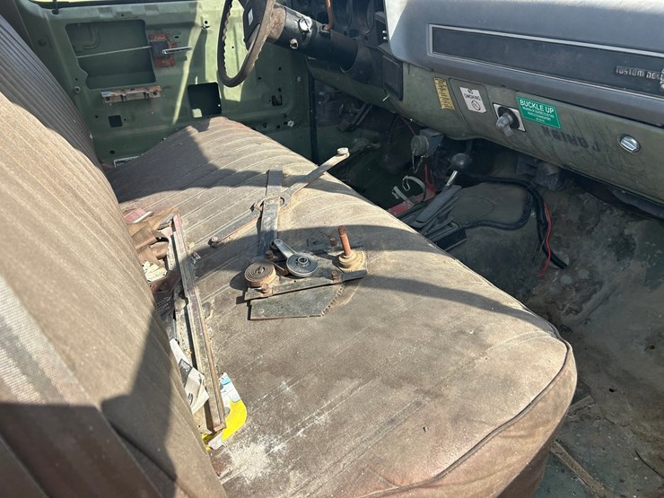 #10590-•-*inop-1985-chevrolet-d30-military-postal-unit-4x4-pickup-1gchd34jxff373404-inv#10590-image-40