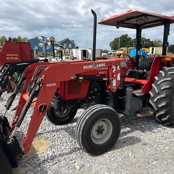 MASSEY-FERGUSON 593