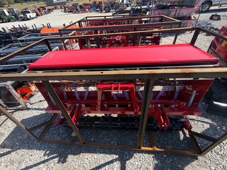 #846-•-agt-stsd10-planter-skid/3pt-hookup-image-2