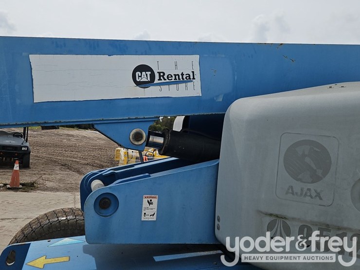 2012-genie-s65-image-17