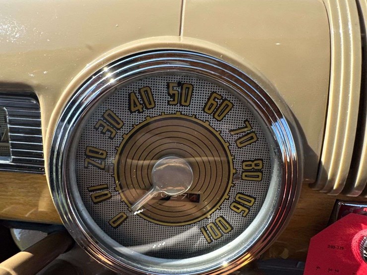 1947-ford-super-deluxe-woody-wagon-image-76