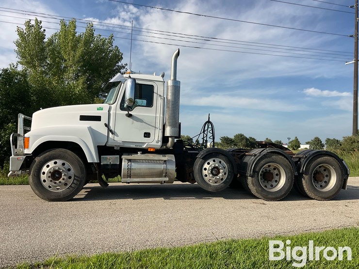 2007-mack-chn613-image-8
