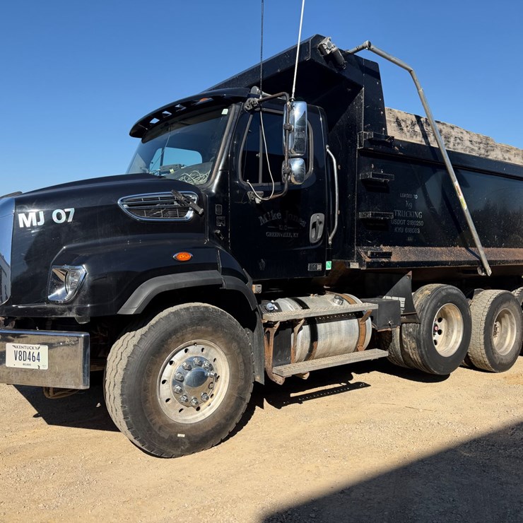2016 FREIGHTLINER 114SD