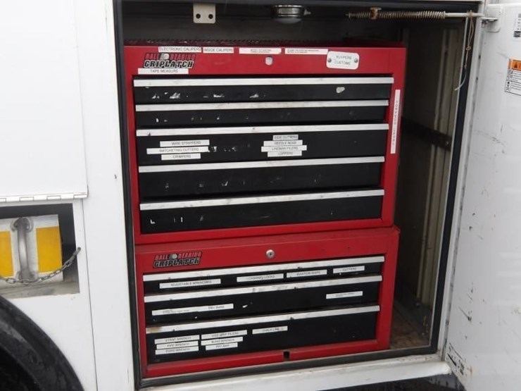 2011-ford-f550-image-8