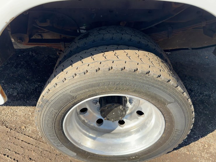 2015-ford-f450-xlt-image-10