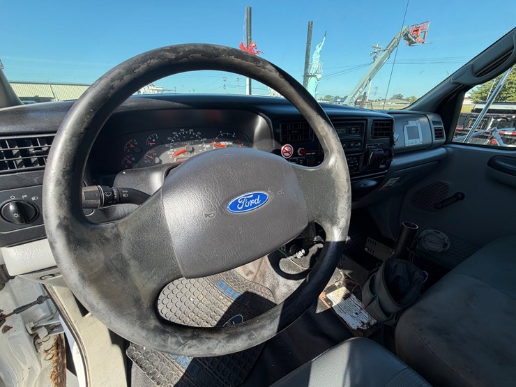 2008-ford-f650-image-28