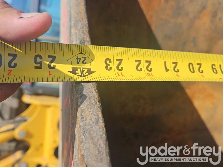 2018-deere-410l-image-46