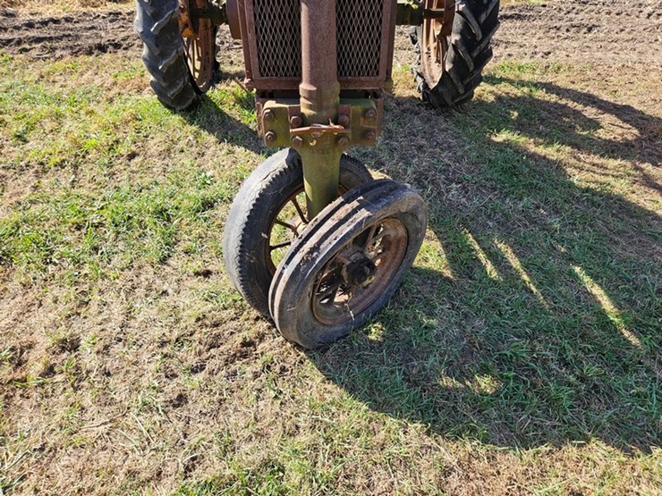 john-deere-model-b-image-9