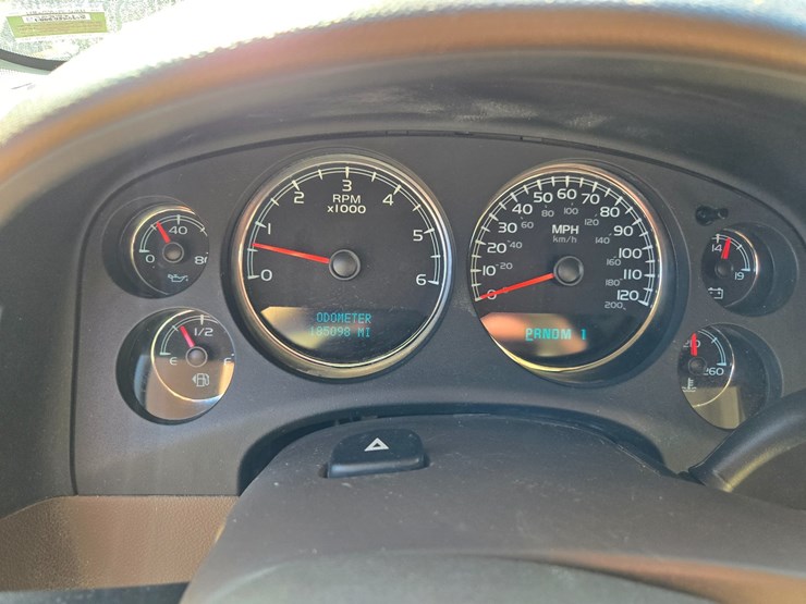 2008-gmc-sierra-2500hd-image-40