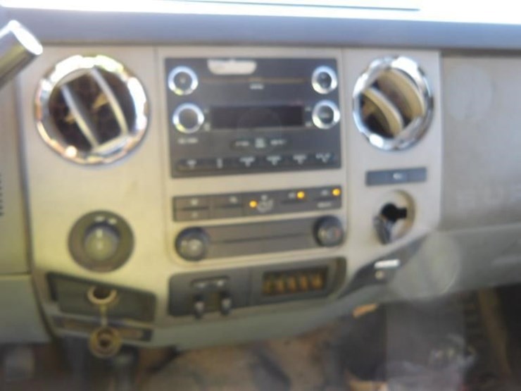 2011-ford-f350-image-21