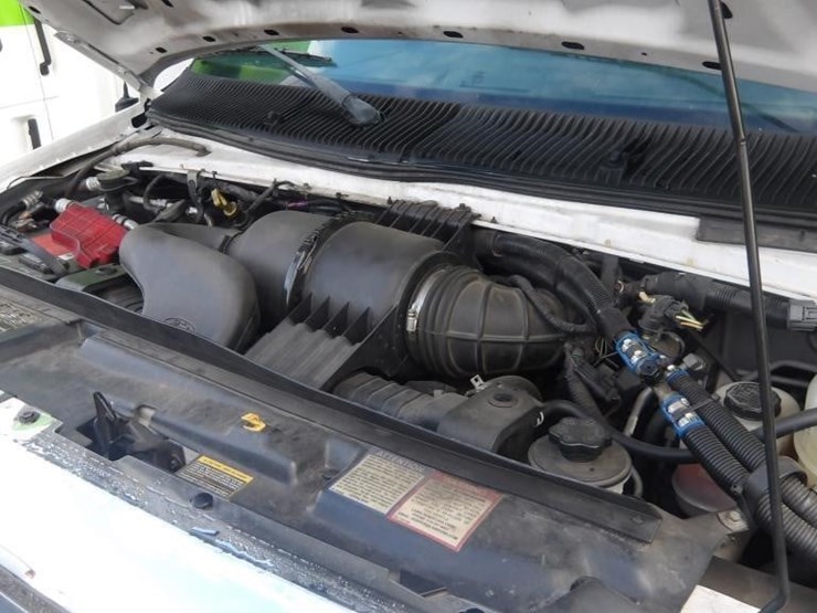 2016-ford-e450-image-8