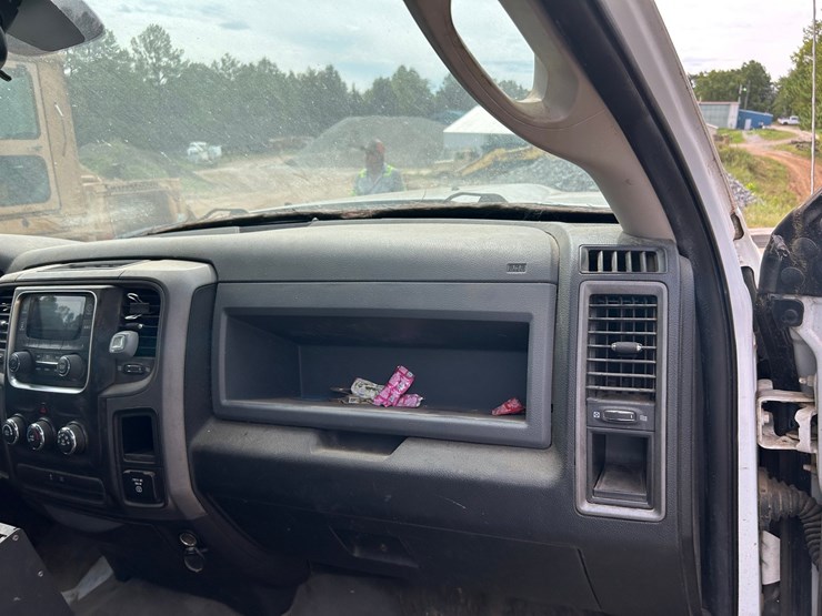2014-dodge-1500-image-48