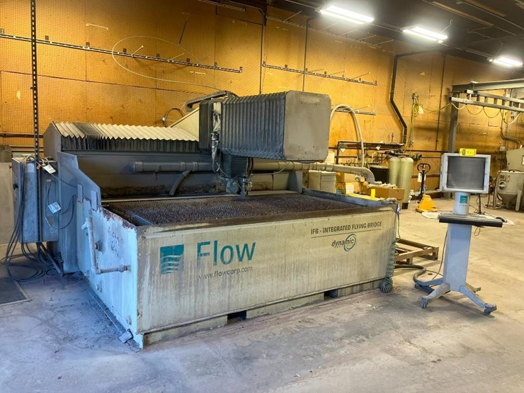 2007-flow-waterjet,-integrated-flying-bridge,-48"-x-96"-cutting-capacity,-flow-portable-pedestal-con-image-1