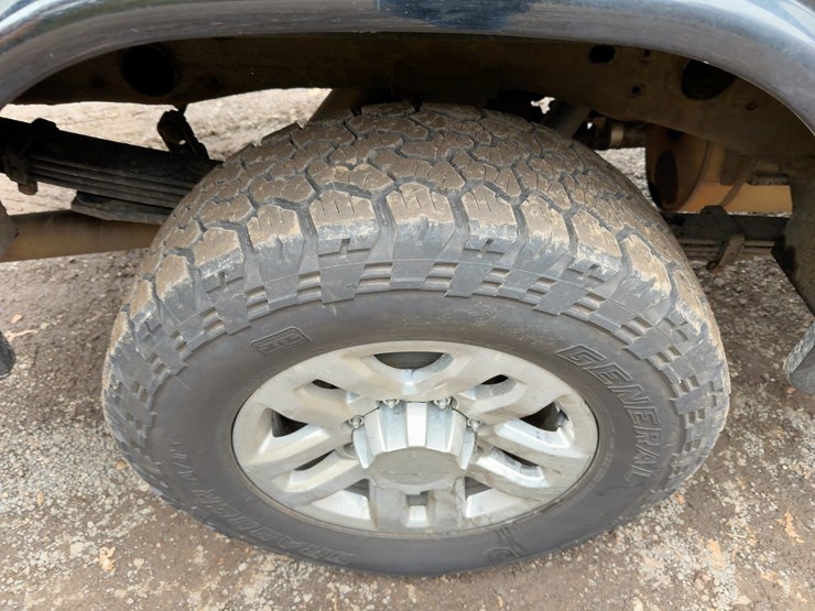 2020-chevrolet-silverado-2500hd-image-9