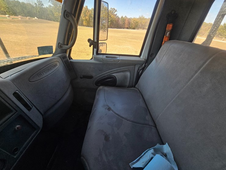 2005-international-durastar-4300-image-29