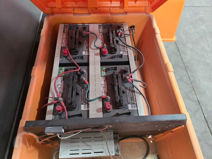 2020-solartech-silent-messenger-portable-solar-powered-led-message-board-trailer-image-11