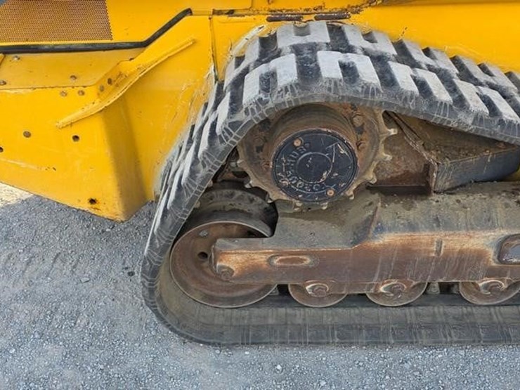 2019-deere-333g-image-14