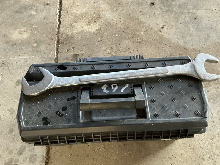 #103-•-assorted-large-combination-&-open-end-wrenches-with-plastic-tool-box-image-2