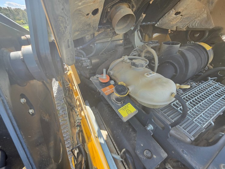 deere-333g-image-17