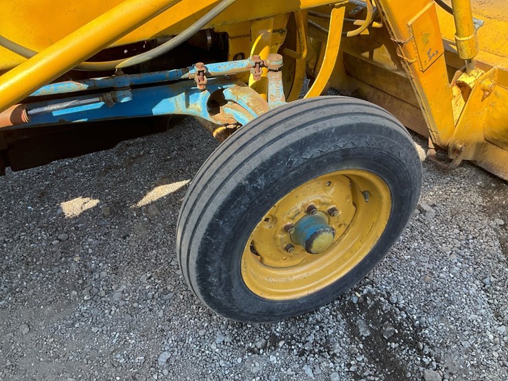 ford-3400-image-25