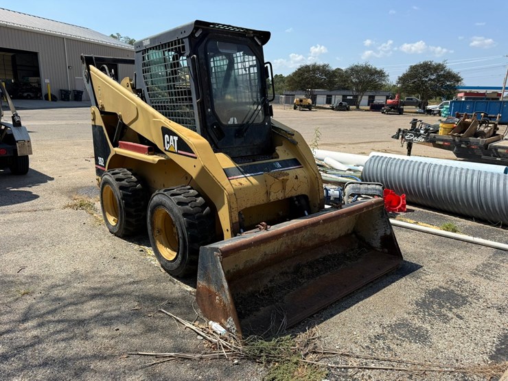 2003-caterpillar-262-image-2