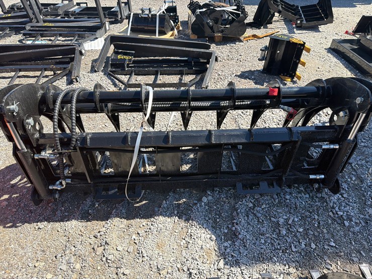 #849-•-future-72”-skid-steer-grapple-image-2