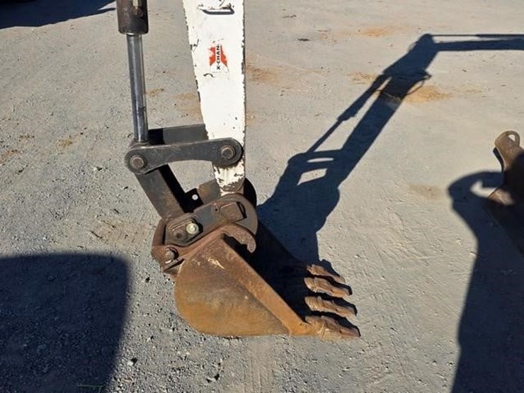 2006-bobcat-341g-image-8