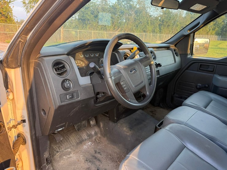 2014-ford-f150-xl-image-45