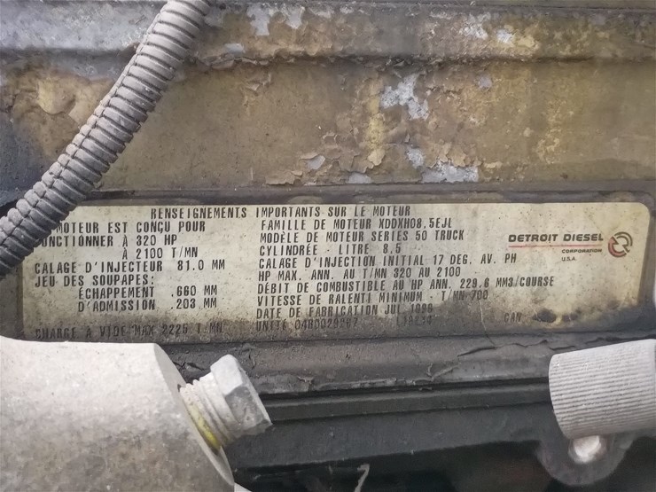 2003-freightliner-fl106-image-17