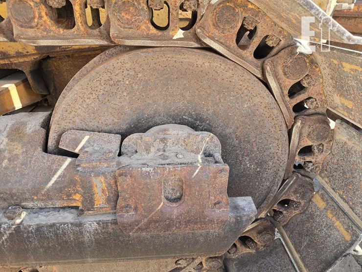 caterpillar-d6d-image-30
