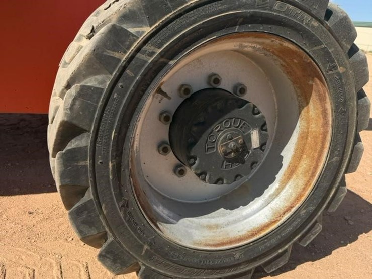 2008-jlg-800s-image-16