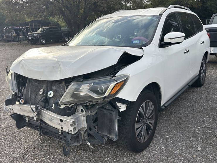 2017-nissan-pathfinder-image-1