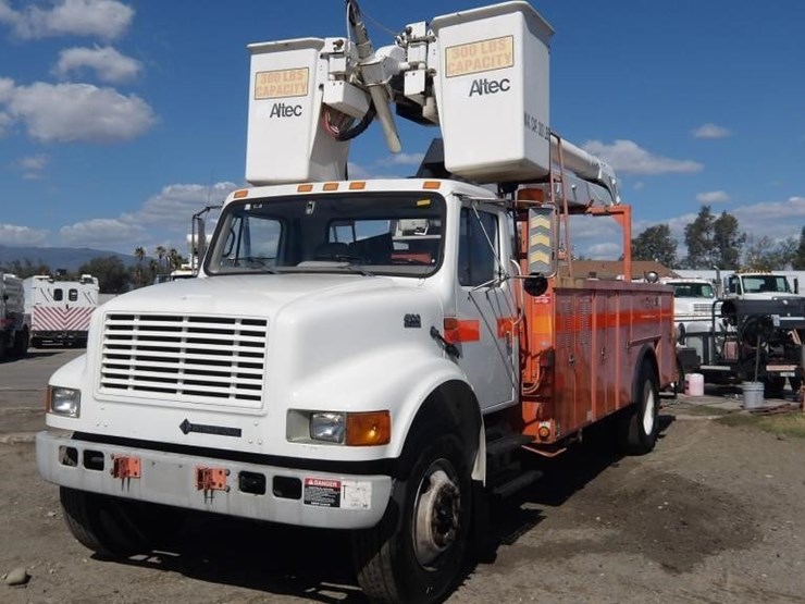 2002-international-4900-image-1