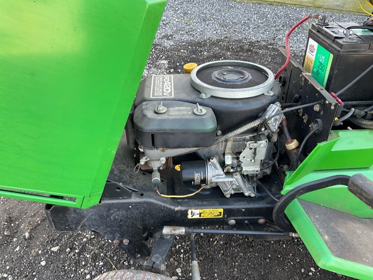 john-deere-240-image-22