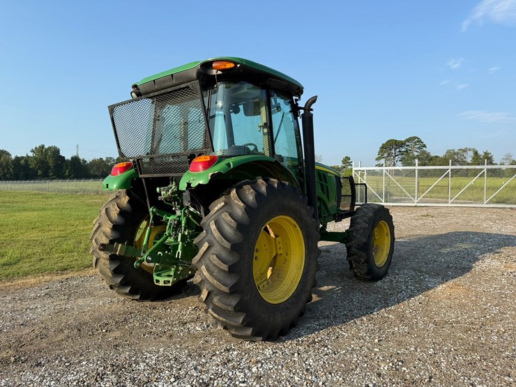 2019-john-deere-5090e-image-3