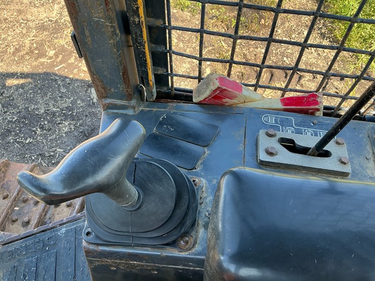 deere-650j-lt-image-14