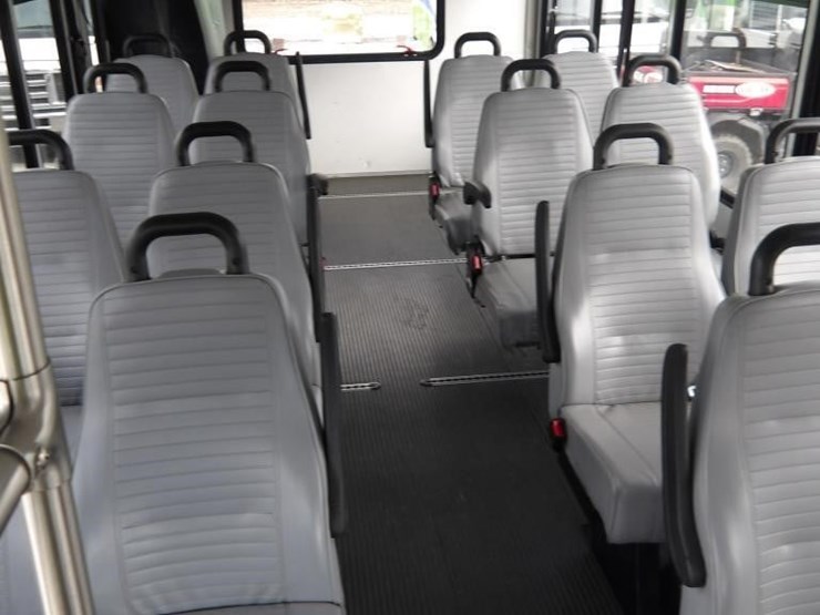 2018-ford-e450-image-22
