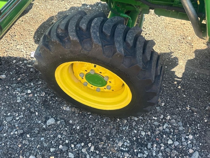 2022-john-deere-3043d-image-16