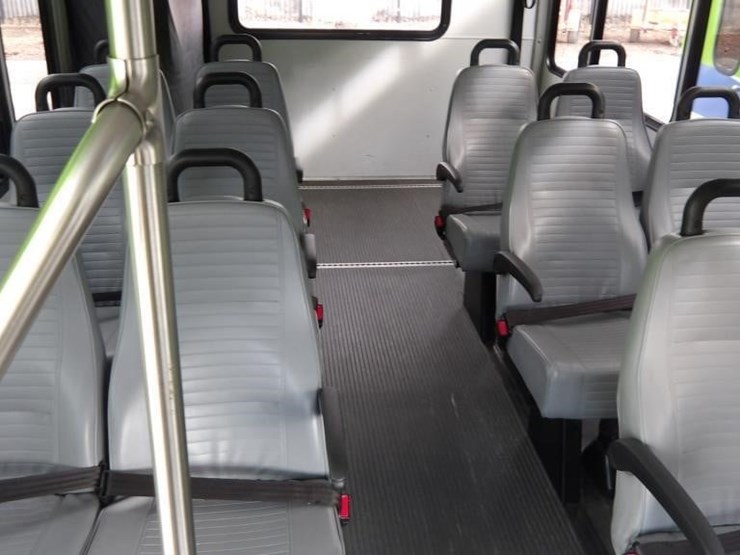 2016-ford-e450-image-22