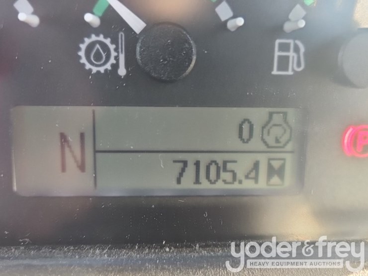 2018-deere-410l-image-51