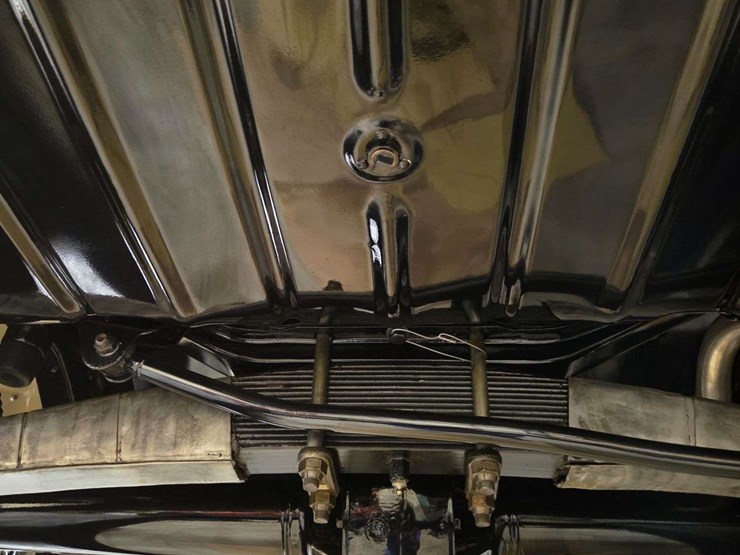 1947-ford-super-deluxe-woody-wagon-image-123